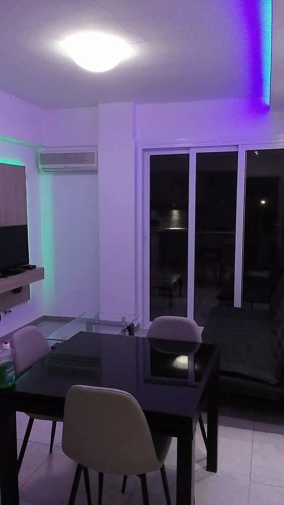 Palm Sea Hotel Apartments 2 Λάρνακα